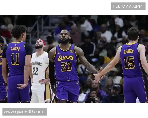 湖人主场迎战鹈鹕全力争胜球迷期待精彩对决与逆转时刻