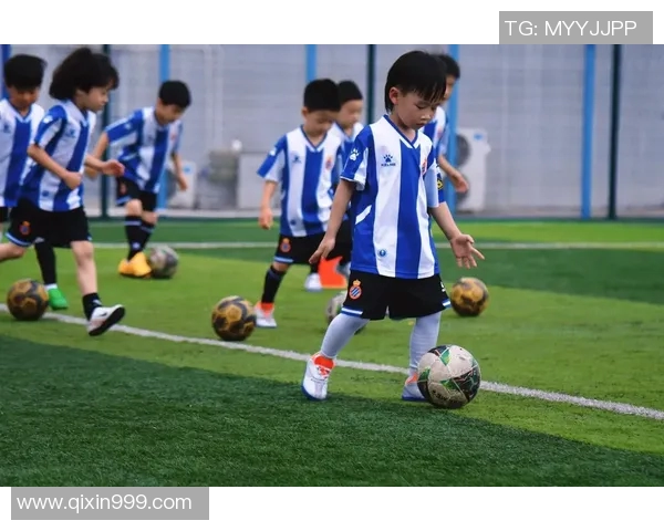 老男孩与圣菲联合的激情对决揭示足球的魅力与团队精神